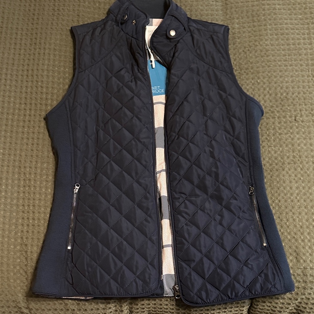 Market & Spruce Navy Quilted Vest